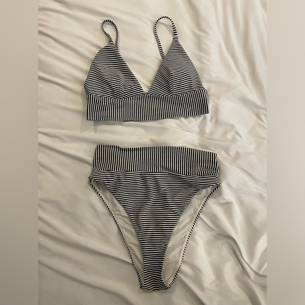 EUC Medium Aerie High Waisted Bikini